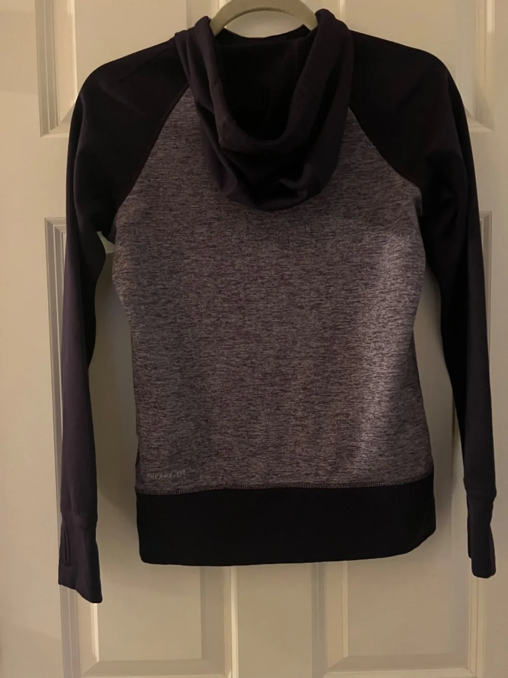 Nike Therma-FIT Girls XL 18/20 Hoodie Women’s XS Purple Athletic Pullover